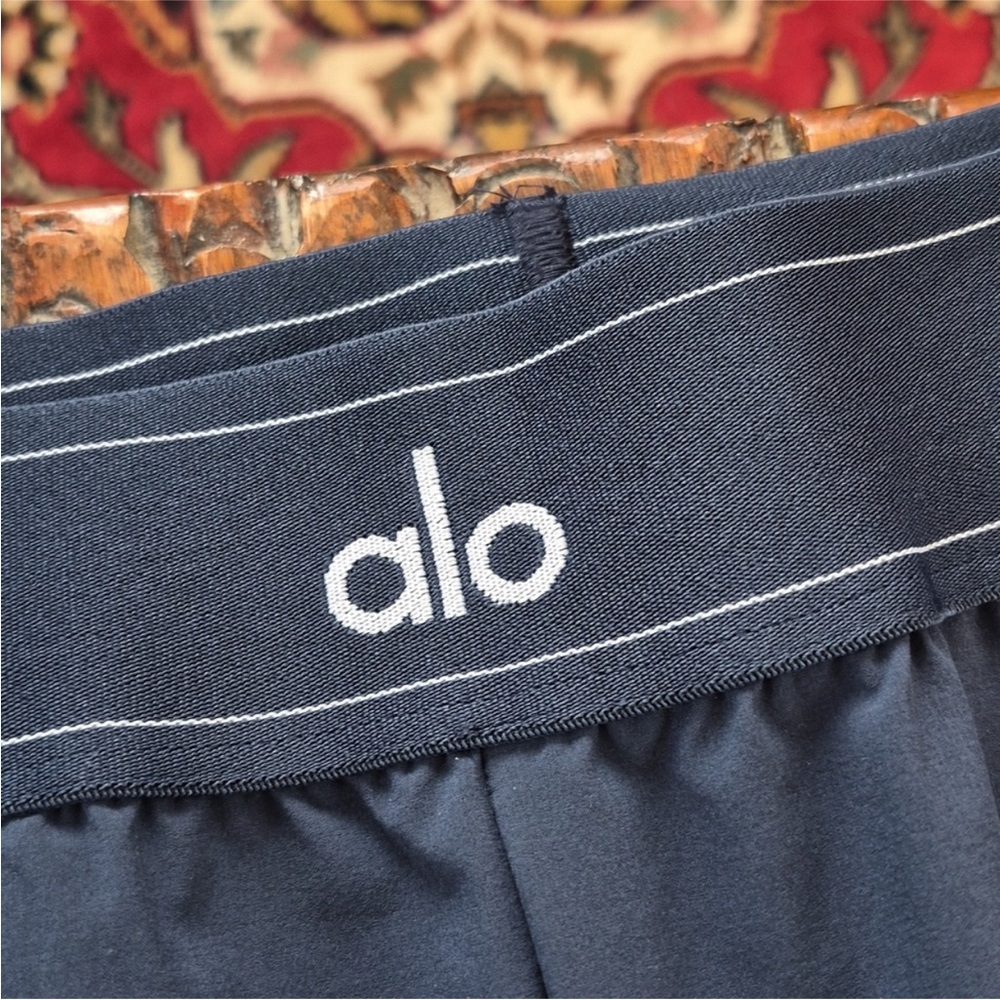 ALO Yoga Blue Pants - Picture 4 of 4